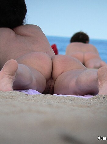 Nude Girls on the Beach - 324 - Photo 23