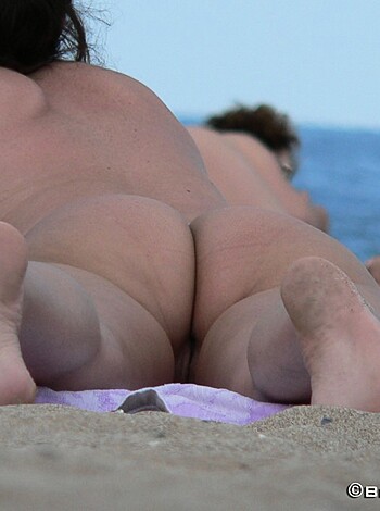Nude Girls on the Beach - 324 - Photo 30