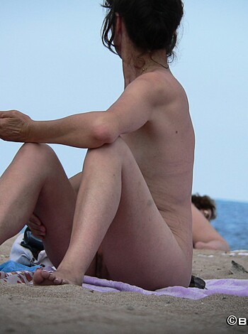 Nude Girls on the Beach - 324 - Photo 38