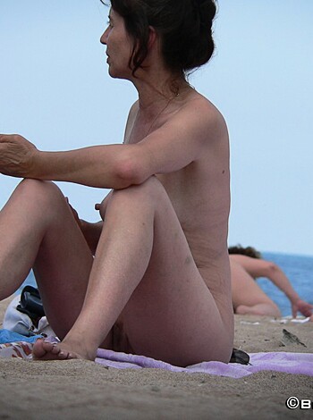 Nude Girls on the Beach - 324 - Photo 39