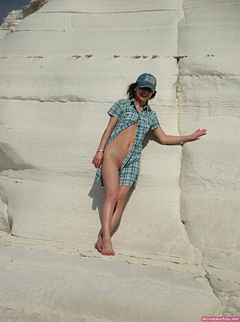 Hot Milf Outdoor Nude Pics - Photo 9