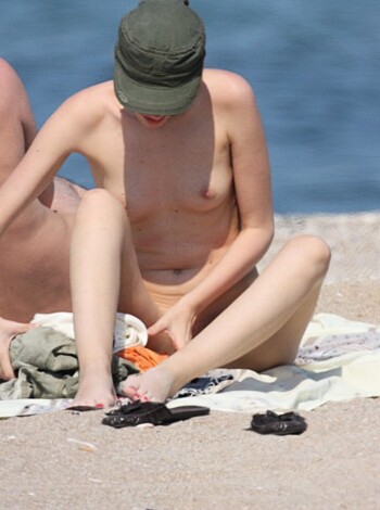 Nude Girls on the Beach - 155 - Part 1 - Photo 3