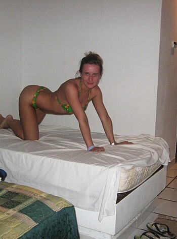 Teen Couple Makes Horny Pictures While Fucking - Photo 4