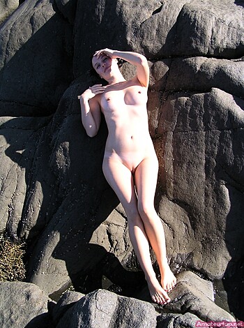 Nude Pictures From  Italy Of The Sweet Simone - Photo 26