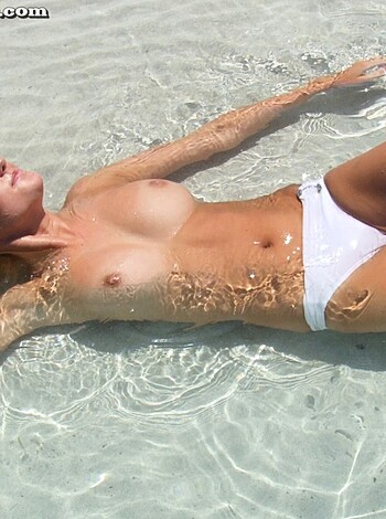 Beach - Bolton Girls 3 - Photo 39