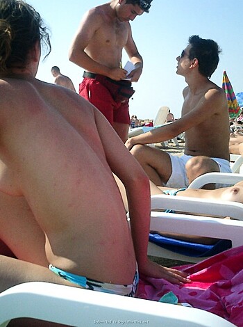 Topless Girls on the Beach - 043 - Photo 19