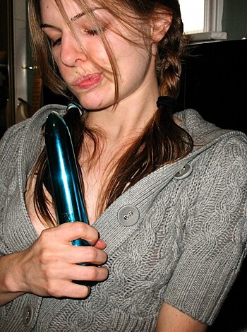 Attractive Girl Puts A Dildo In Her Slimy Cunt - Photo 9