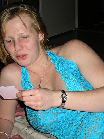 Dutch Slut naked for the 3 time Please tribute or fake her  - Photo 4