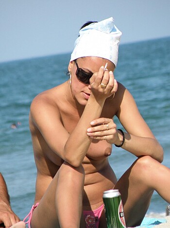 Topless Girls on the Beach - 044 - Part 1 - Photo 33