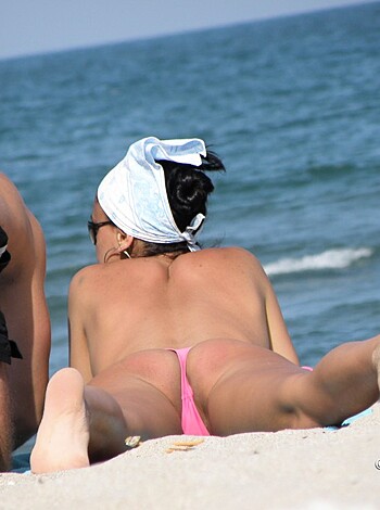 Topless Girls on the Beach - 044 - Part 1 - Photo 38