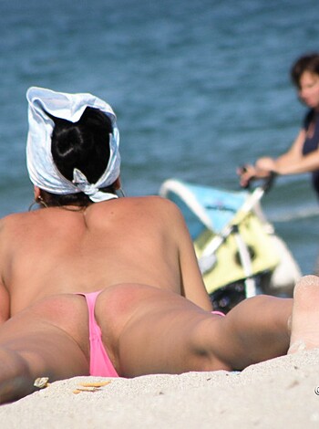 Topless Girls on the Beach - 044 - Part 1 - Photo 41