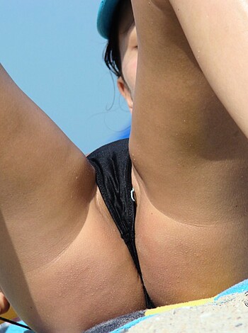 Topless Girls on the Beach - 277 - Photo 13