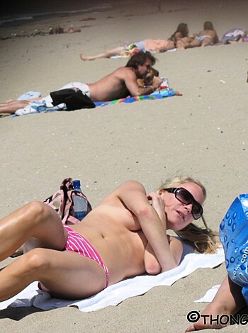 Topless Girls on the Beach - 284 - Photo 3