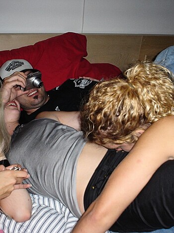 Horny teen swinger - Photo 25