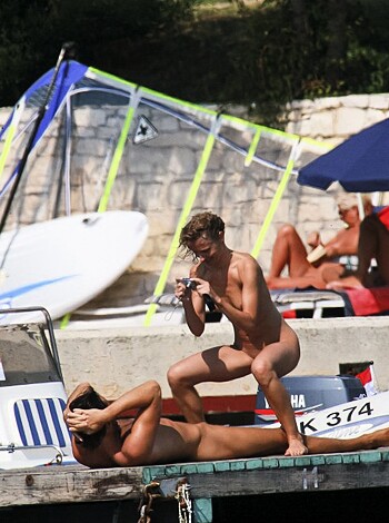 NUDIST Horny couple taking pictures - Photo 19