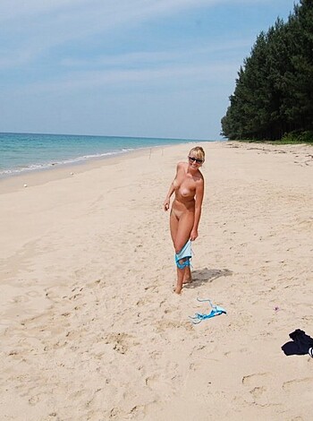 130526 - Lifes A Beach - Photo 3