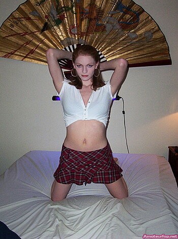 Sweet  Redhead Teen With Saggy Tits - Photo 14