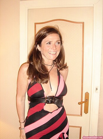 Mature Blonde Woman  With Gorgeous Body - Photo 18