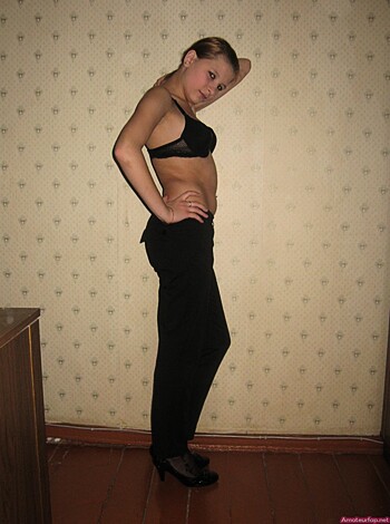 Blonde Teen Shows Her  Wet Cunt - Photo 3