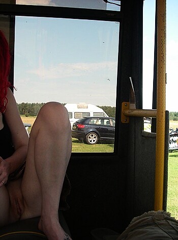 This is a fucking image of some hot babe with her cunt on full display for the world to see.