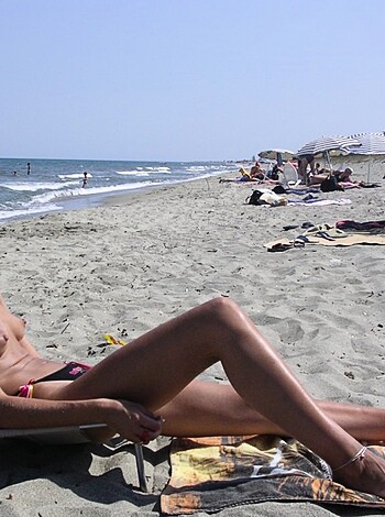 Slim Milf Nude On The Beach - Photo 35