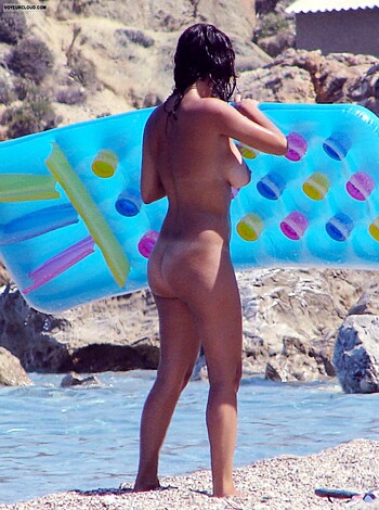 120827 - Lifes A Beach - Photo 1