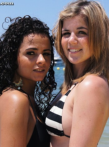 Beach - nic and emma 1 - Photo 61