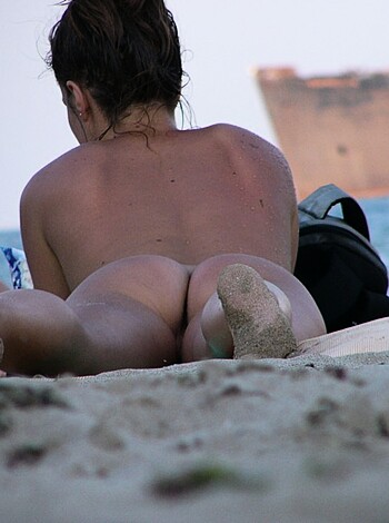Nude Girls on the Beach - 329 - Part 2 - Photo 34