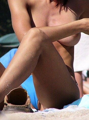 Topless Girls on the Beach - 229 - Photo 26