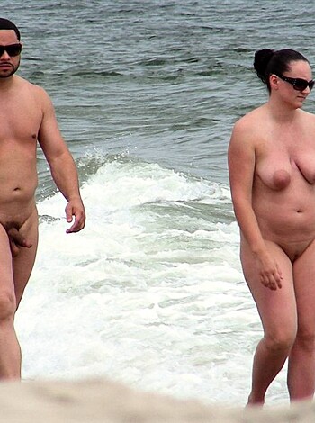 Naked dudes strollin' down the fuckin' shore, motherfucker!
