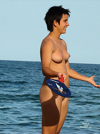 "Yo, motherfuckin' dude in his tight-ass speedos, flappin' around like a faggot while wavein' his flabby-ass towel. What the fuck, man?"