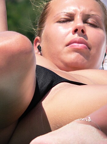 Topless Girls on the Beach - 254 - Photo 40