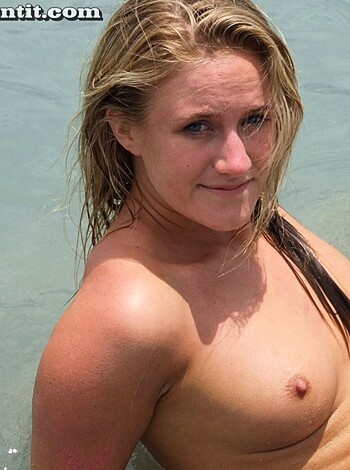 Beach - Jo - Photo 37