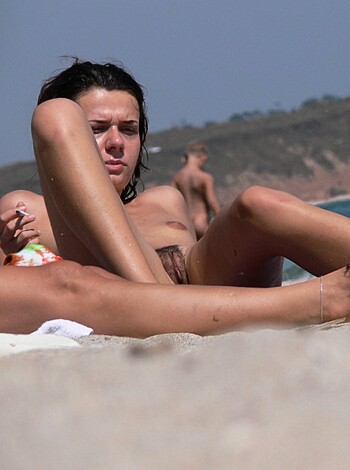 Nude Girls on the Beach - 403 - Photo 12