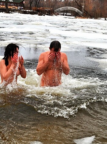 Horny Students Group Makes Hot Pictures In Winter - Photo 5