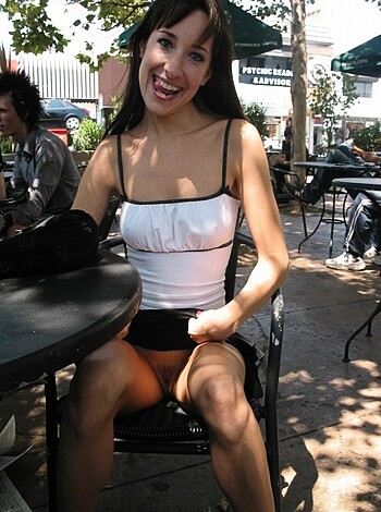 140704 - Upskirts - Photo 16