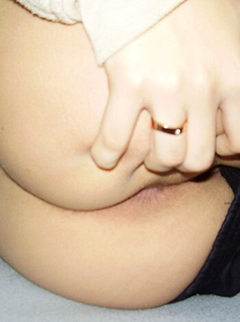 Super Cute Babe Shows Her Personal Picture Collection - Photo 20