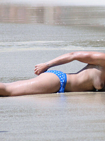 110715 - Lifes A Beach - Photo 6