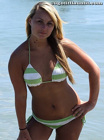 Beach - Yasmin and friends - Photo 59
