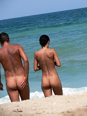 Nude Girls on the Beach - 267 - Photo 3