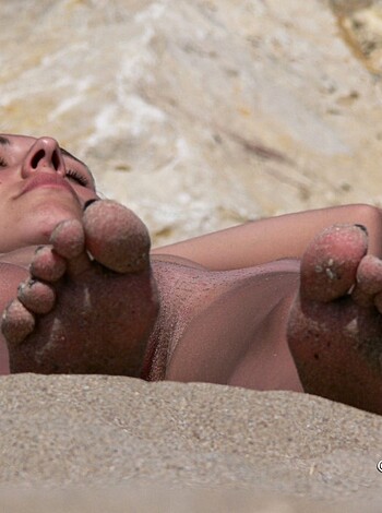 Nude Girls on the Beach - 376 - Part 4 - Photo 19