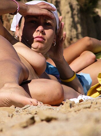 Nude Girls on the Beach - 252 - Photo 20