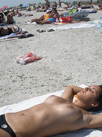 Topless Girls on the Beach - 272 - Photo 33