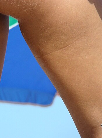 Topless Girls on the Beach - 065 - Photo 11
