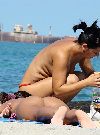 Topless Girls on the Beach - 193 - Photo 49