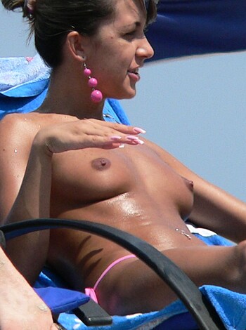Topless Girls on the Beach - 218 - Photo 31