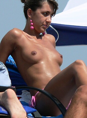 Topless Girls on the Beach - 218 - Photo 45