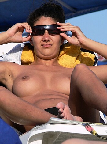 Topless Girls on the Beach - 080 - Part 2 - Photo 37