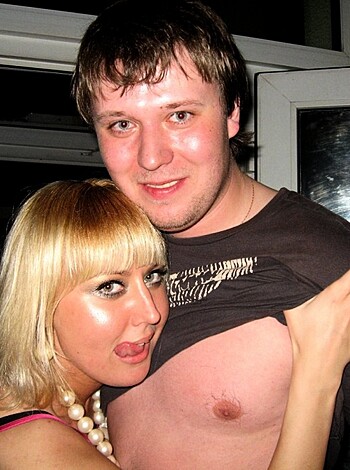 F***ing couple sucking d***s while making out.