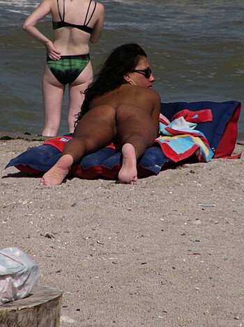 Nude Girls on the Beach - 192 - Photo 12